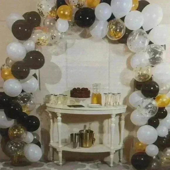 NIB - gold, black & white balloon garland kit - Picture 3 of 6